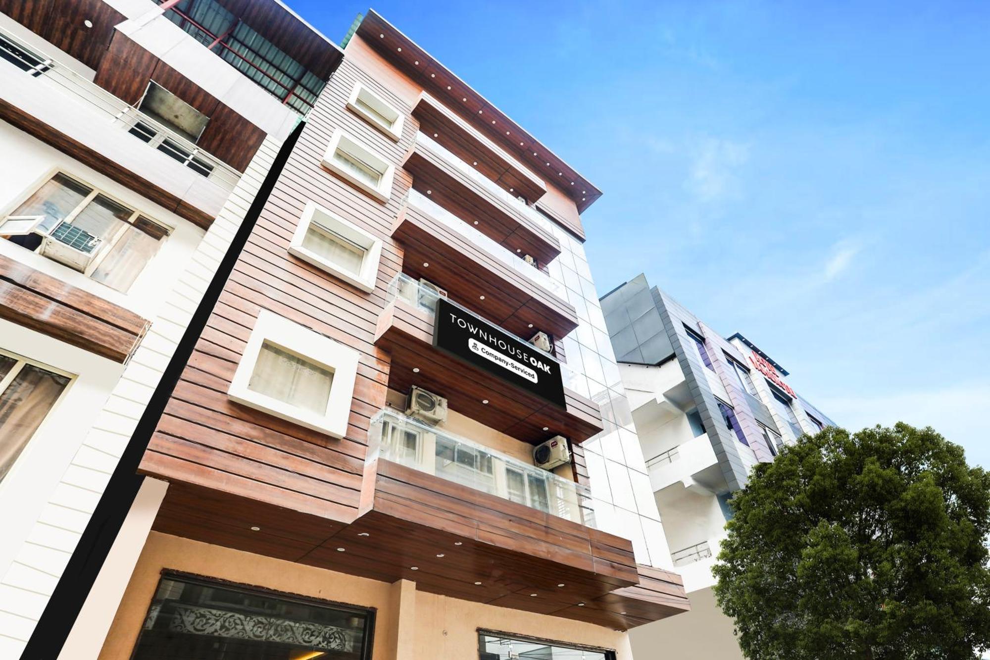 Super Townhouse Oak Tapovan Formerly Hotel Jk Heaven ริชิเคช ภายนอก รูปภาพ