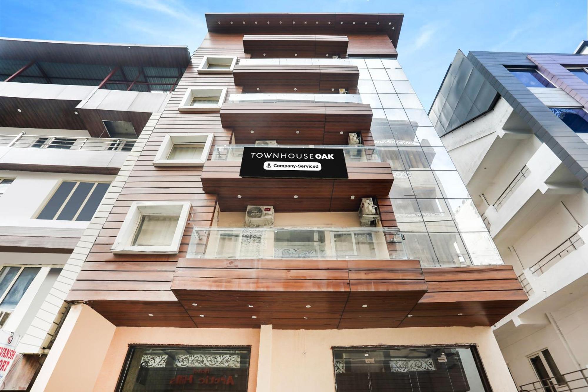 Super Townhouse Oak Tapovan Formerly Hotel Jk Heaven ริชิเคช ภายนอก รูปภาพ